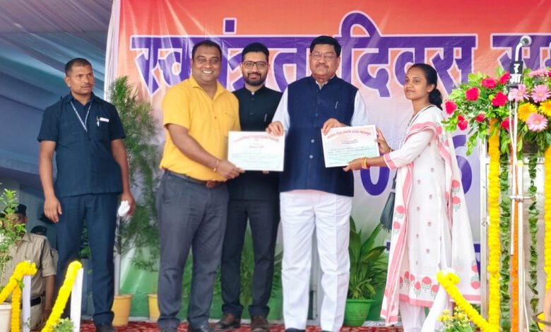 Nilesh Khande and Chitralekha Tarak Honoured for Excellence and Innovation