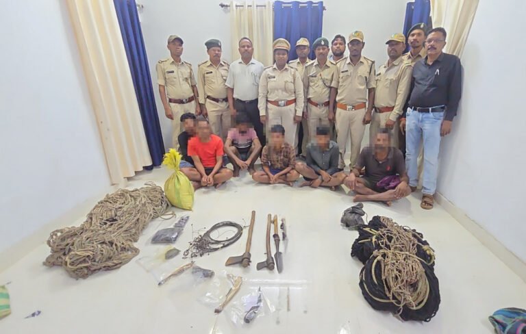Crackdown on poaching in Indravati Tiger Reserve; 6 accused arrested; meat and hunting equipment seized.