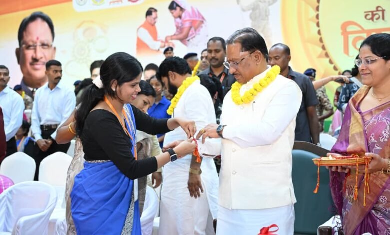 Sisters' love adorns soldiers' wrists ahead of Rakhi; martyr's wife ties Rakhi to CM Sai.
