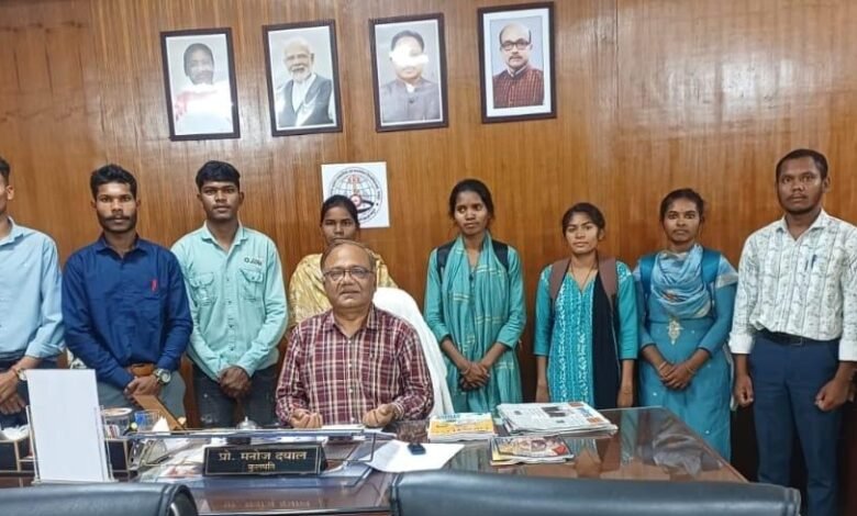 Journalism students from Bhanupratappur visited KTU and were introduced to modern media technologies.