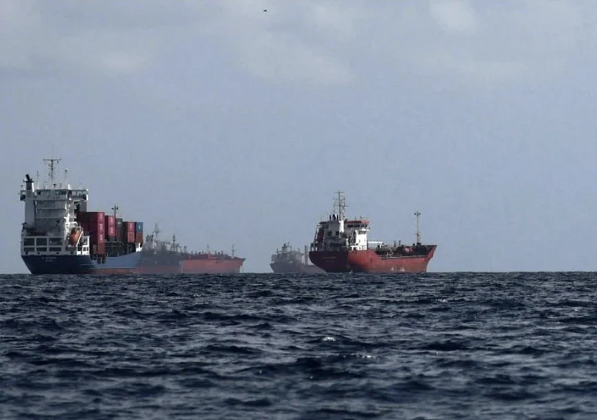 'Will turn the sea red': Houthis fire ballistic missiles into the Red Sea; Middle East shaken as oil tankers catch fire.