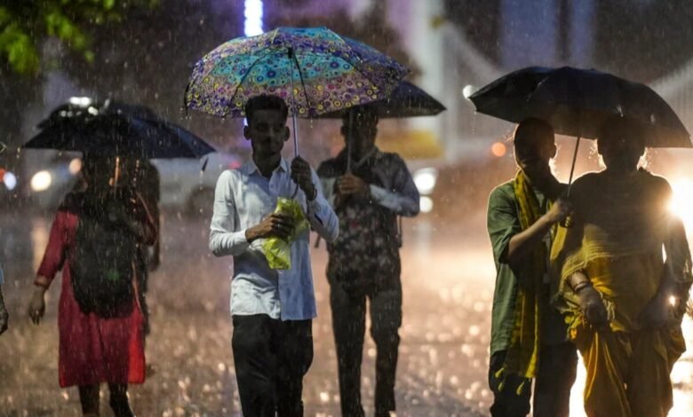 छत्तीसगढ़ में भारी बारिश का अलर्ट, 15 अगस्त को बहुत भारी बारिश की संभावना 1 Heavy rain alert for Chhattisgarh; very heavy rainfall likely on August 15.