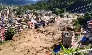 Devastation in Nepal: 177 Indians missing! Himalayan floods wreak such havoc that even rescue teams are overwhelmed.