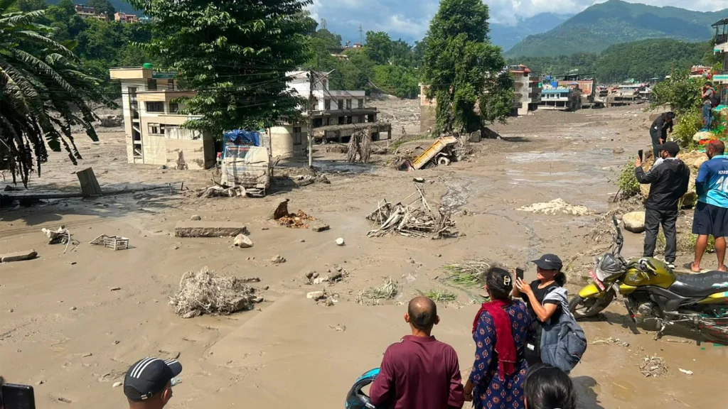 nepal-flood-rescue-india-china-teams-hydropower-tunnels