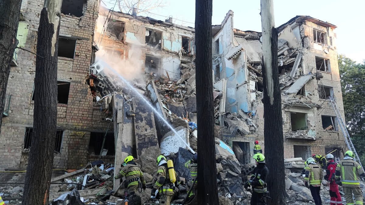 Major Russian attack on Ukraine; 9 killed in Kyiv region; drones and missiles rain down for the sixth consecutive day.