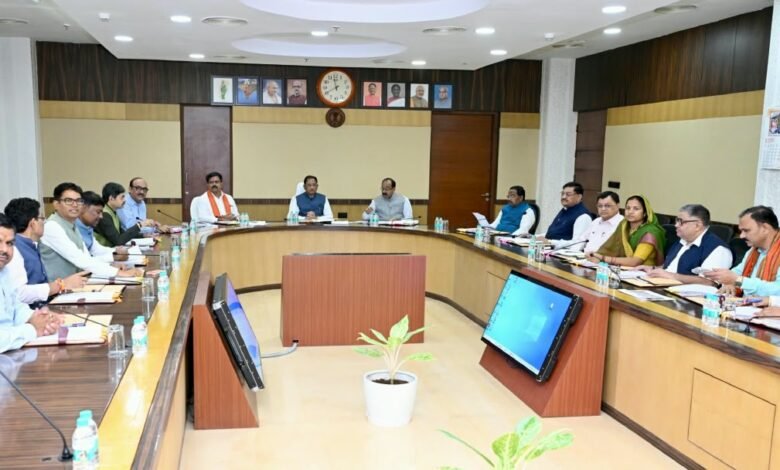 Major Cabinet decision! ₹500 crore startup mission for youth; age limit for government employees set at 45 years.