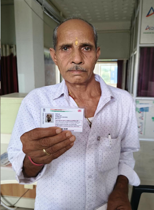 Aadhaar stuck for four years; 75-year-old farmer gets an identity thanks to administration's initiative.