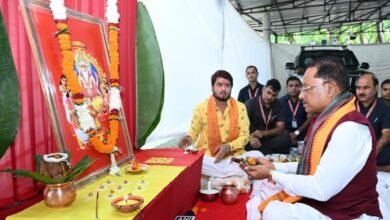 Photo of विश्वकर्मा जयंती पर CM साय ने की पूजा-अर्चना, बोले- श्रम और हुनर से बन रहा नया छत्तीसगढ़