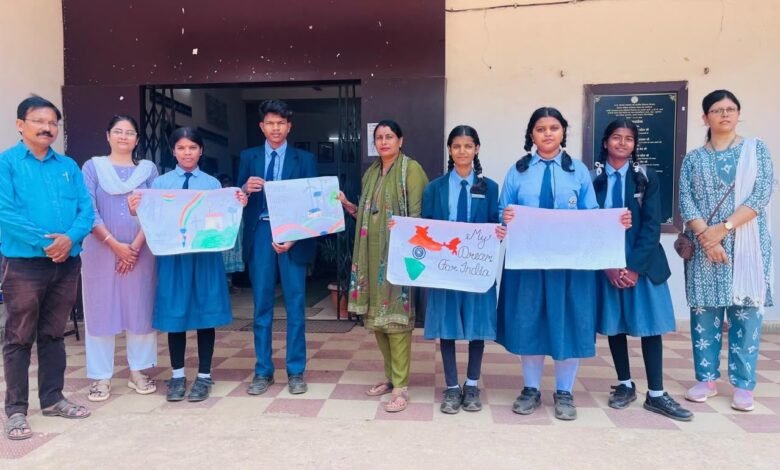 Children from Bastar sketch a vision of a developed India; 1.26 lakh students showcase their talent.