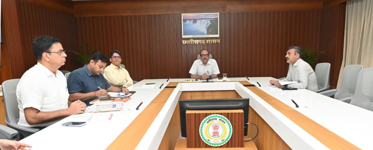 Major focus on the 'Seva Sankalp Abhiyan'; Chief Secretary issues strict instructions to Collectors.