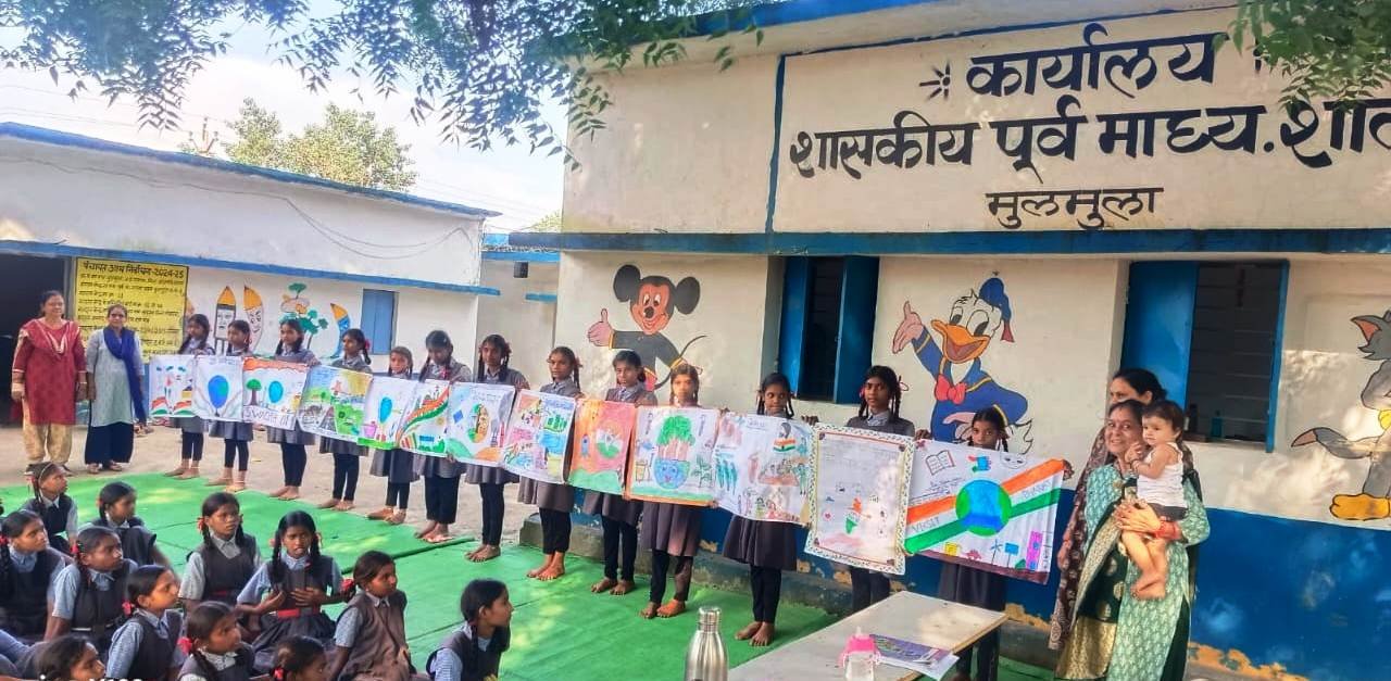 1.29 lakh students from Janjgir-Champa depicted ‘India of My Dreams’ through colors and words.