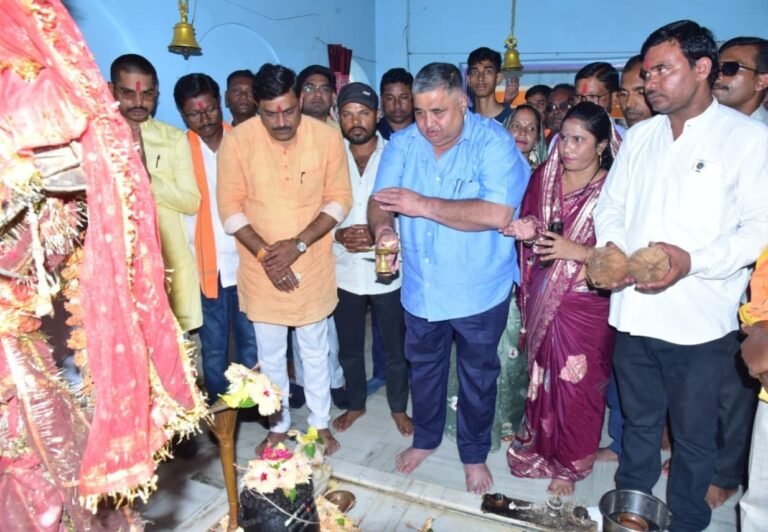 Major focus on the Bhoramdev Corridor in Kawardha; Minister Rajesh Agrawal offered prayers at the temples.