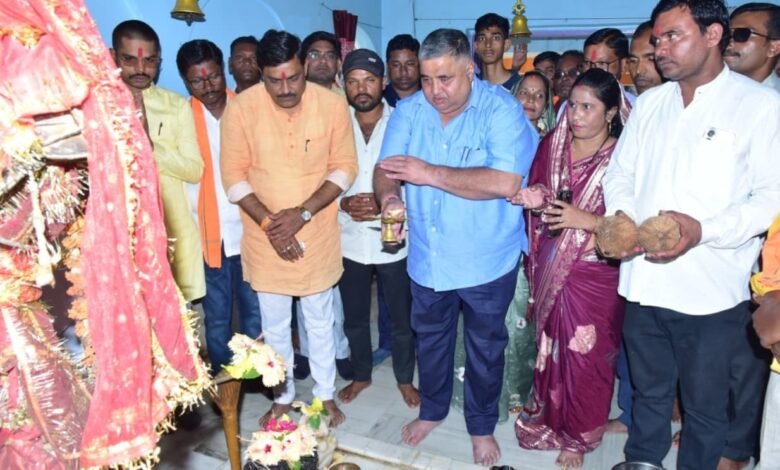 Major focus on the Bhoramdev Corridor in Kawardha; Minister Rajesh Agrawal offered prayers at the temples.