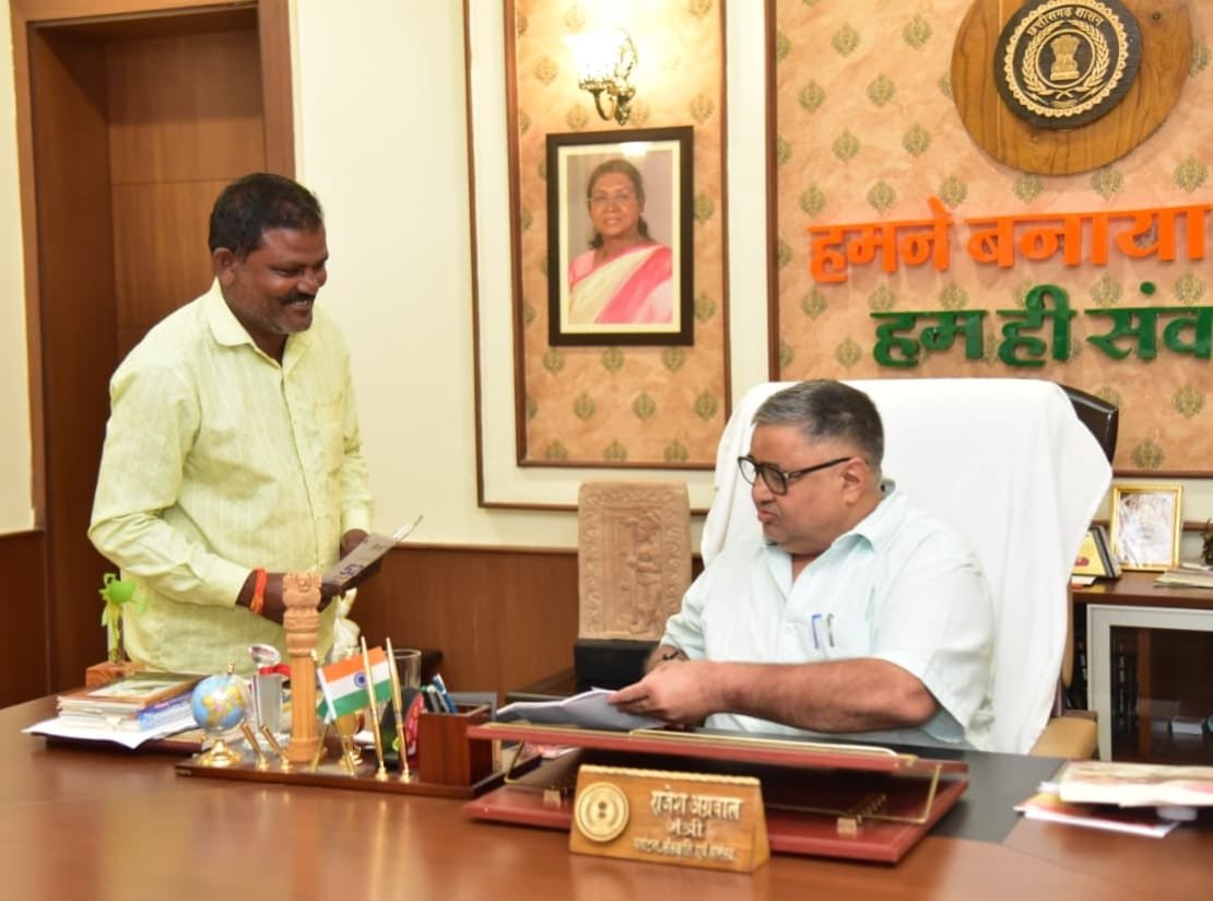 Minister Rajesh Agrawal sends a stern message at the public grievance hearing: No delays will be tolerated in resolving the public's issues.
