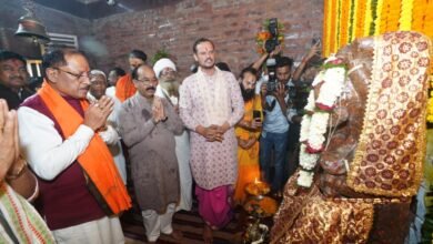 Photo of मदकूद्वीप पहुंचे CM साय, रामाश्रय-गणेश मंदिर में की पूजा-अर्चना; कन्या पूजन कर लिया आशीर्वाद