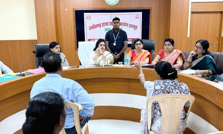 Major public hearing by the Women's Commission in Ambikapur; 25 cases heard.