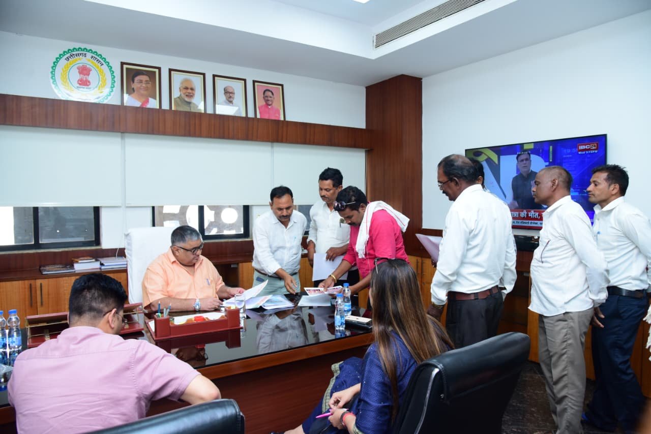 Minister Rajesh Agrawal listened to the public's concerns and directed officials to provide immediate solutions to the issues raised.