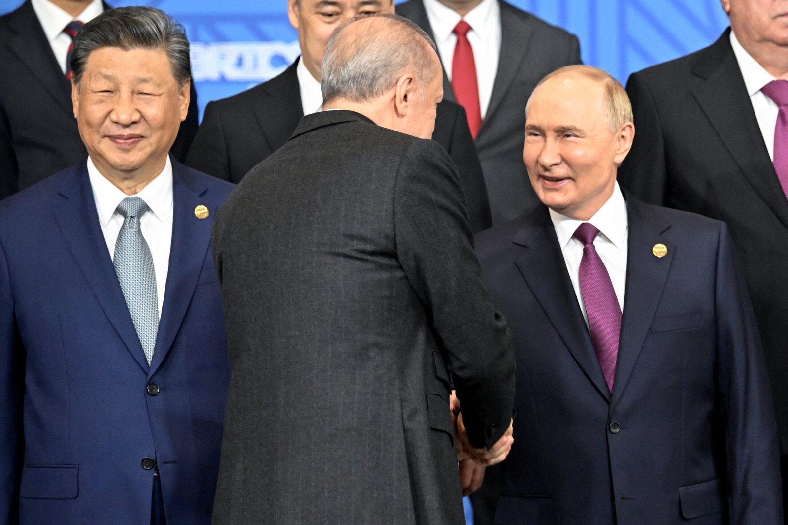 hungary-expels-russian-diplomats-espionage-row