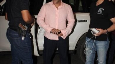 Photo of सलमान खान के ड्राइवर से हुई बड़ी चूक, भीड़ के बीच भाईजान का फूटा गुस्सा, सरेआम काटा बवाल!
