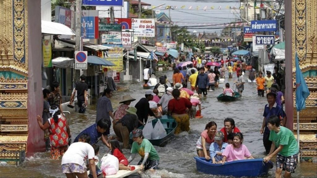 severe-flooding-in-bangkok-affects-7-lakh-people