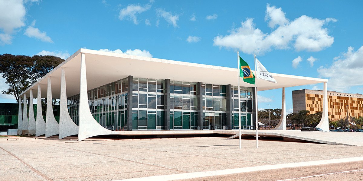 Brazil Supreme Court Scandal, Banco Master Fraud, De Moraes vs Mendonca