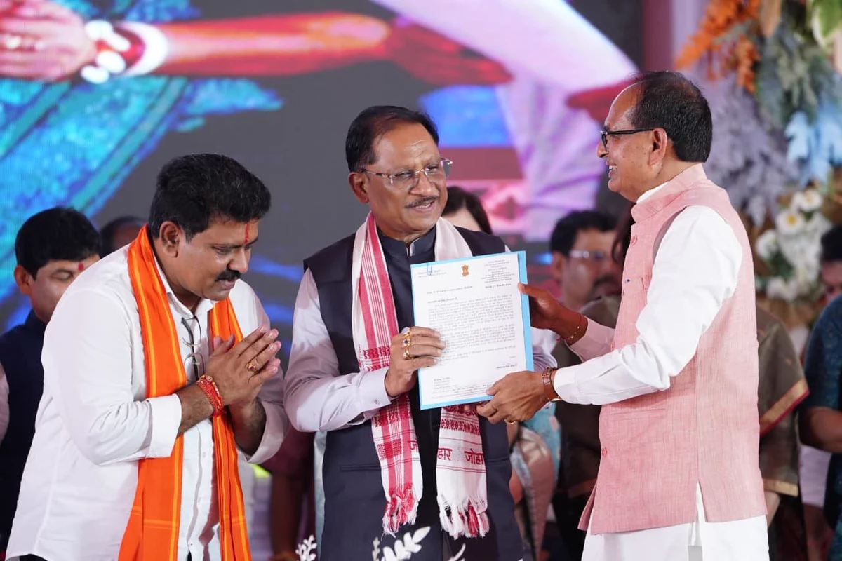 pm-awas-yojana-chhattisgarh-politics-controversy