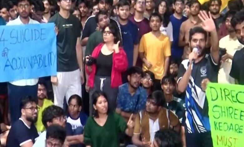 iit-bombay-student-suicide-caste-slur-allegations-protest-updates