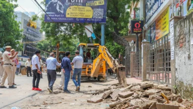 Photo of दिल्ली में बुलडोजर का खौफनाक एक्शन: दर्दनाक हादसे के बाद जगे प्रशासन पर उठे सवाल