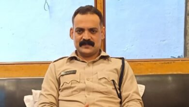 Photo of पारिवारिक कारणों से दिलीप कुमार त्रिपाठी ने दिया इस्तीफा, बिना किसी को बताए सेवा से हटने का लिया फैसला