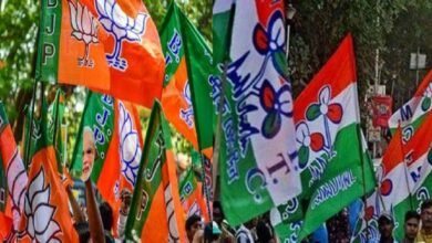 Photo of कोलकाता में चुनावी जंग या गुंडागर्दी? TMC आईटी सेल हेड की गाड़ी पर हमला, BJP कार्यकर्ताओं पर लगे संगीन आरोप