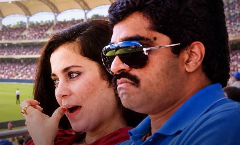mandakini-breaks-silence-dawood-ibrahim-photo-controversy