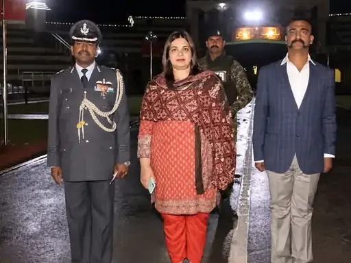Balakot hero Abhinandan Varthaman leaves the Air Force! He became a national hero after 60 hours in Pakistani captivity; now, he will fly passenger aircraft.
