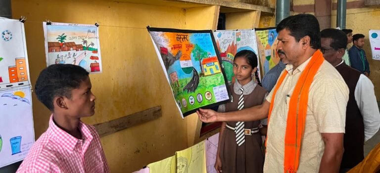 Children in Narayanpur crafted a vision of ‘Viksit Bharat’ (Developed India) using colors and words; 650 students showcased their talent.