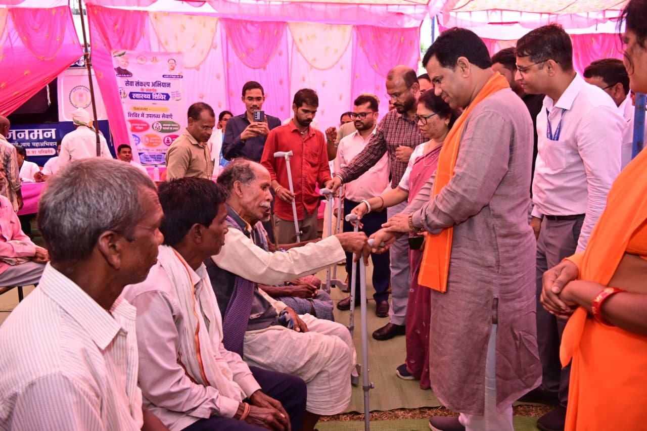 Government at Your Doorstep: 'Seva Setu' camps held in Gaurela-Pendra-Marwahi; rations, land leases, and licenses provided on the spot.