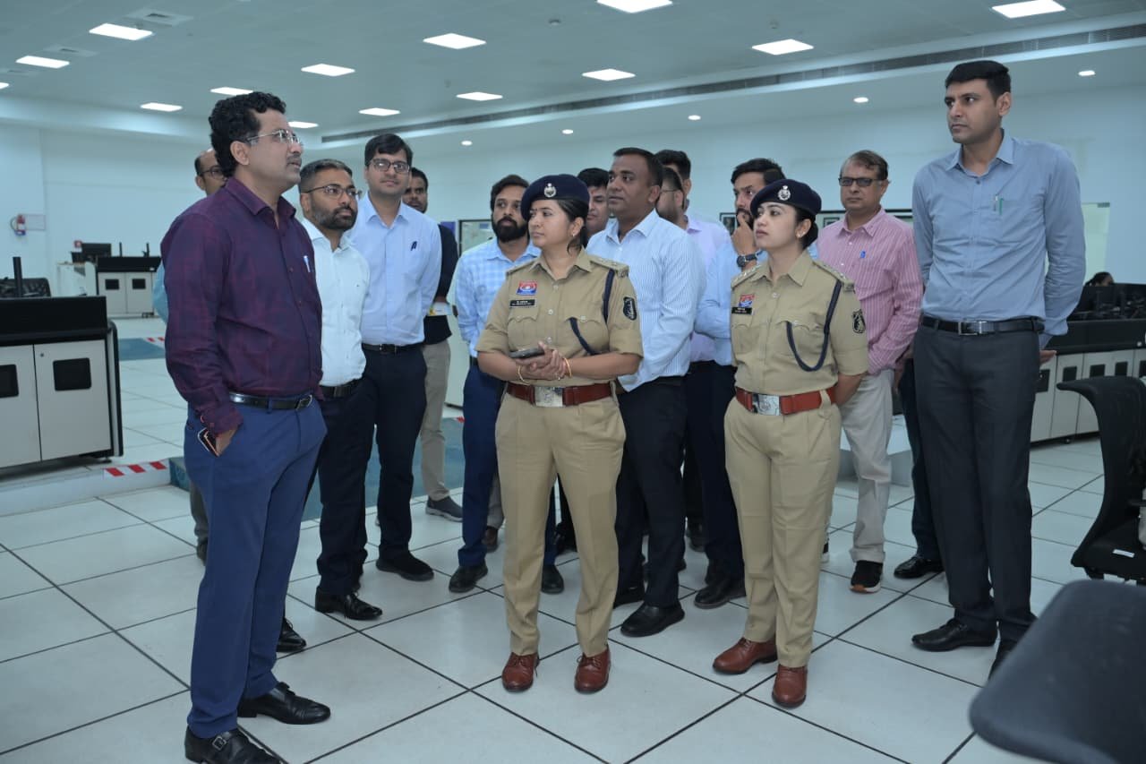 रायपुर की ट्रैफिक व्यवस्था से लेकर महिला सुरक्षा तक, अब ITMS वार रूम से होगी शहर की निगरानी