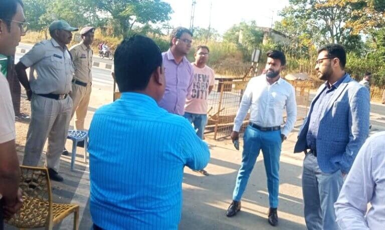 Administration on alert ahead of paddy procurement! Collector takes a strict stance at the Odisha border; action to be taken against those transporting paddy illegally.