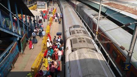 indian-railways-cancels-trains-delhi-cjp-protest-chaos