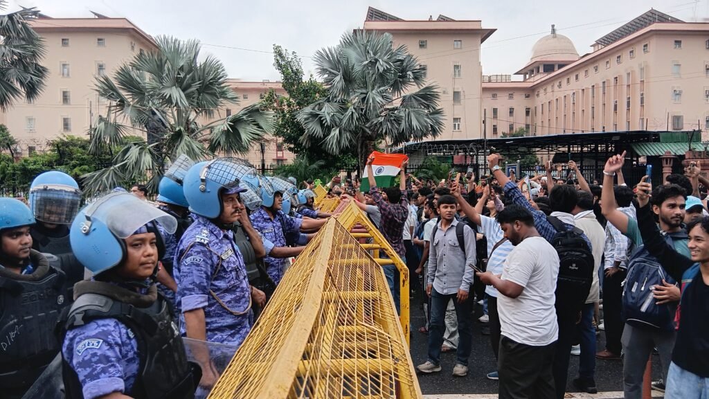 delhi-cjp-protest-jantar-mantar-lockdown-emergency-cracks