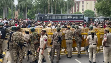 delhi-jantar-mantar-protest-police-action-opposition-demolished