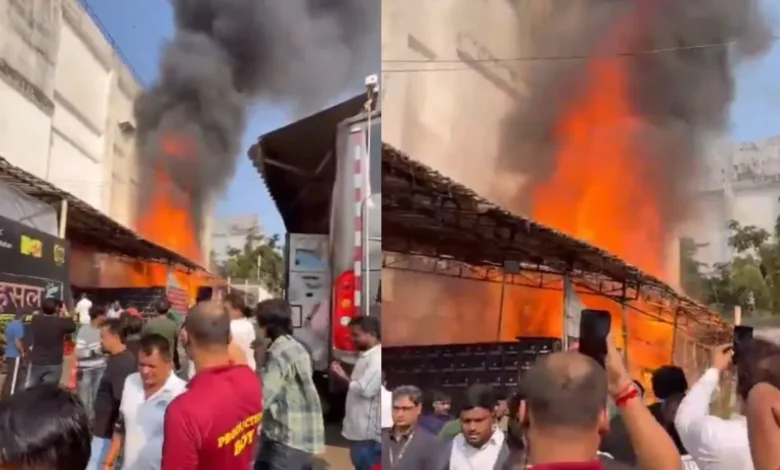 goregaon-film-city-fire-breakout-pati-patni-aur-panga-2-set